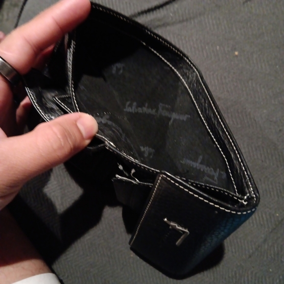 Salvatore Ferragamo Men Leather Wallet - Picture 2 of 9
